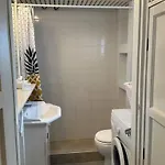 Apartamento Jolie Seaside Maisonette!